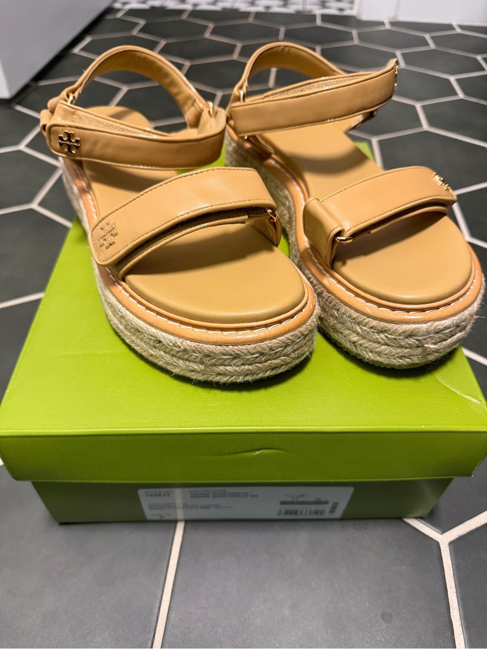 Women’s Espadrille Platform Sandals in Tan
